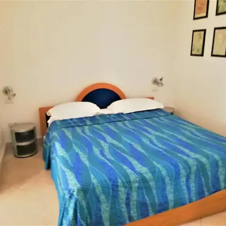 Scesa San Michele Apartament Bari